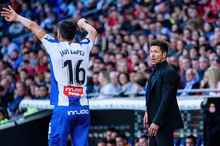 Démographie des entraîneurs de clubs de football professionnels