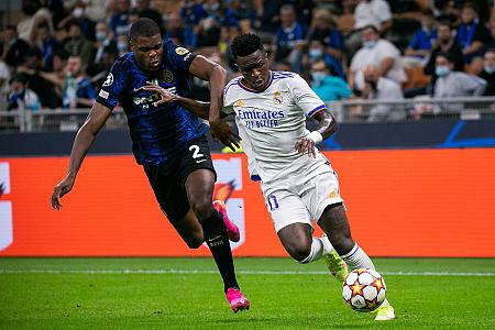 Sprinting distance: worldwide analysis